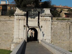 2018 03 26 TOULON HOMMAGE AUX VICTIMES DU MASSACRE DE LA RUE D ISLY (6)